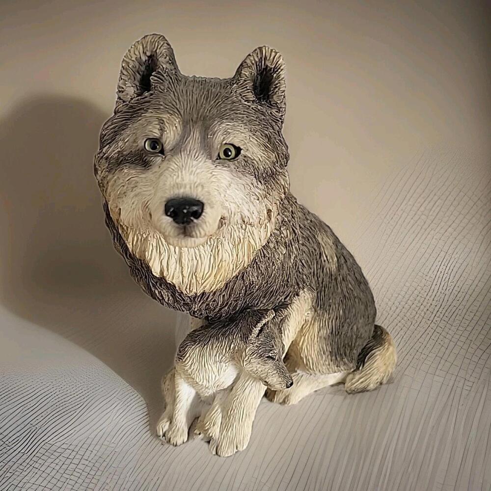 Vintage SANDICAST FF550 Wolf & Pup, Gray - Hand Cast & Painted